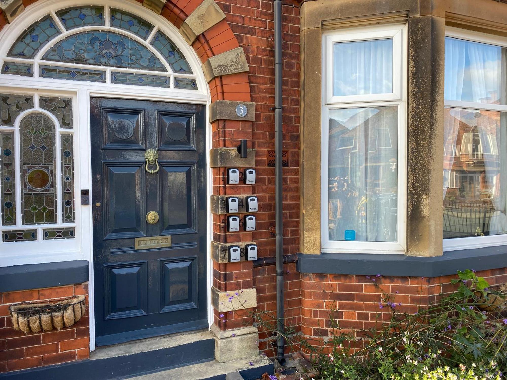 The Whalebone Arch Hotel Whitby Exterior photo