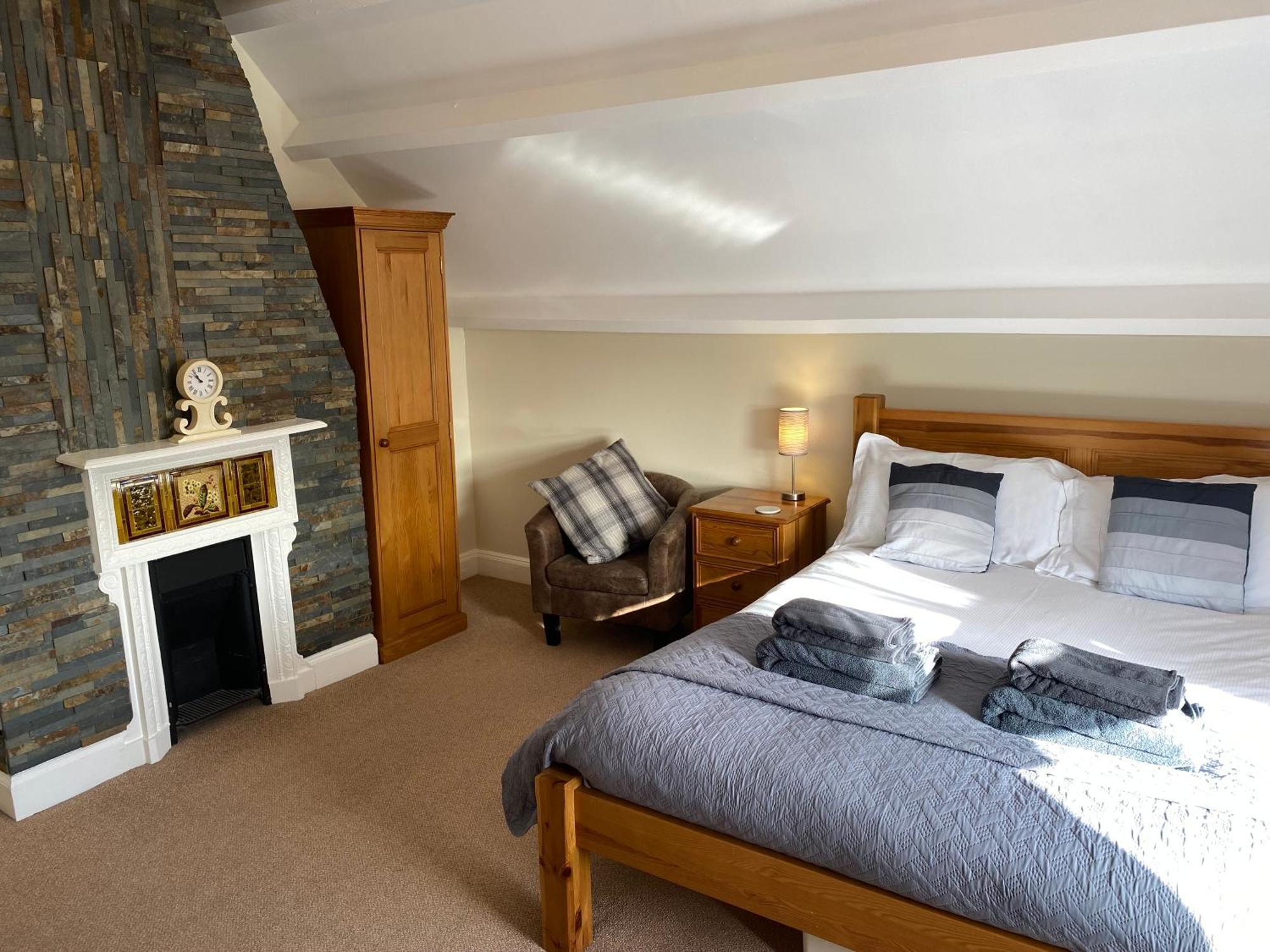 The Whalebone Arch Hotel Whitby Exterior photo